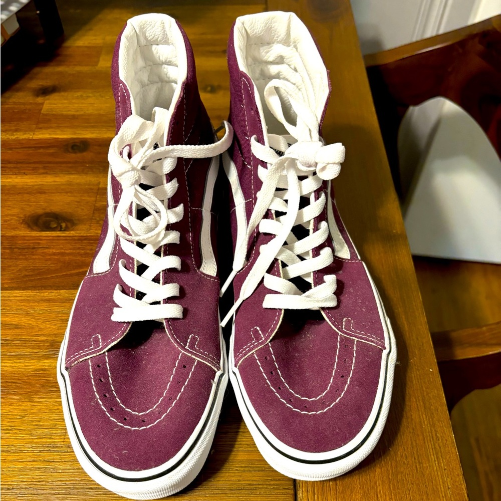 BRAND NEW Unisex Vans Sk8 Hi Tops - Unique color - wine NWOT